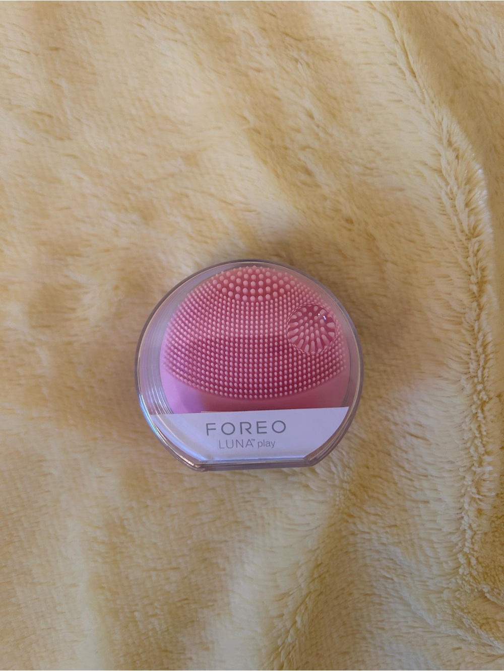 FOREO LUNA play Silicone Facial Cleansing Device Pink